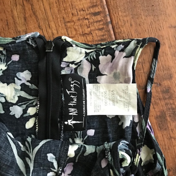 Unique Flower Patterned Vintage Jumpsuit! - Picture 4 of 4